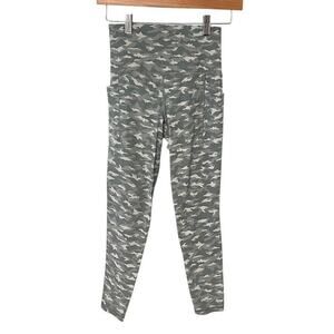 Athleta Salutation Stash Pocket ii Printed Green Camo Leggings 7/8